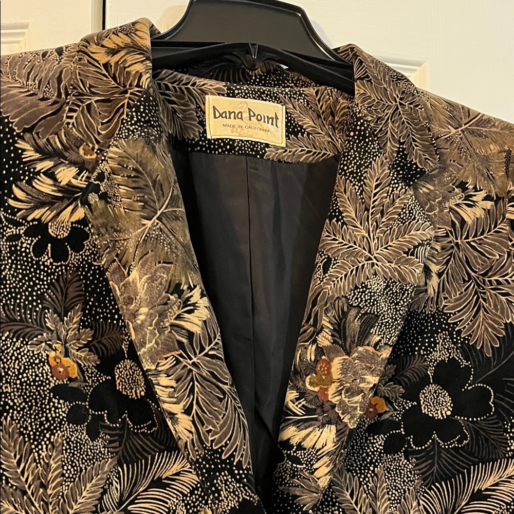Dana Point Women's Black Brown Floral Blazer